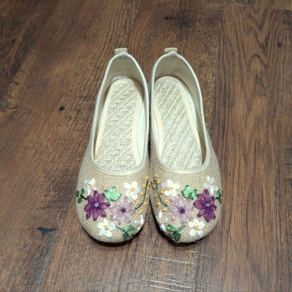 Floral Embroidered Ballet Flats Slip on Shoes Size 7.5